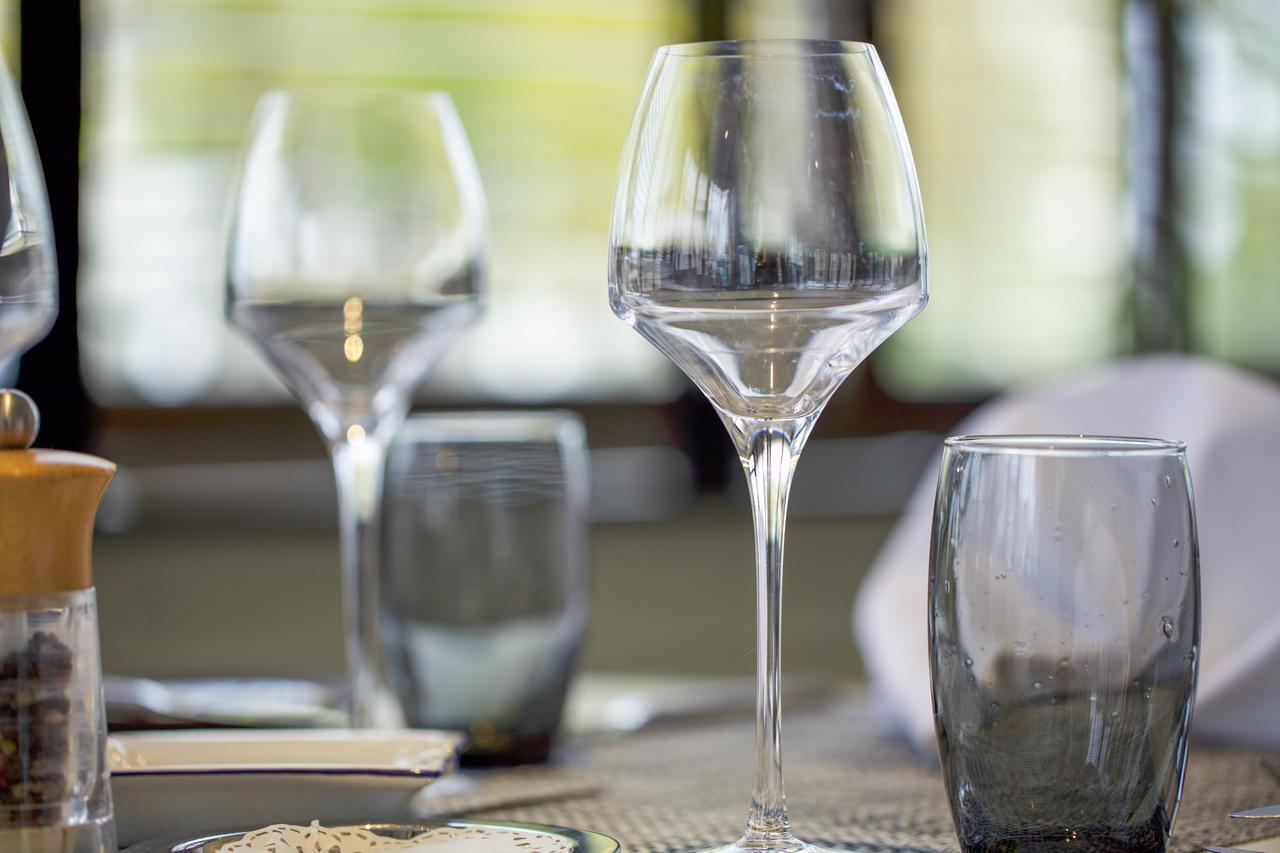 Hotel Restaurant Des Remparts Chaumont  Ngoại thất bức ảnh